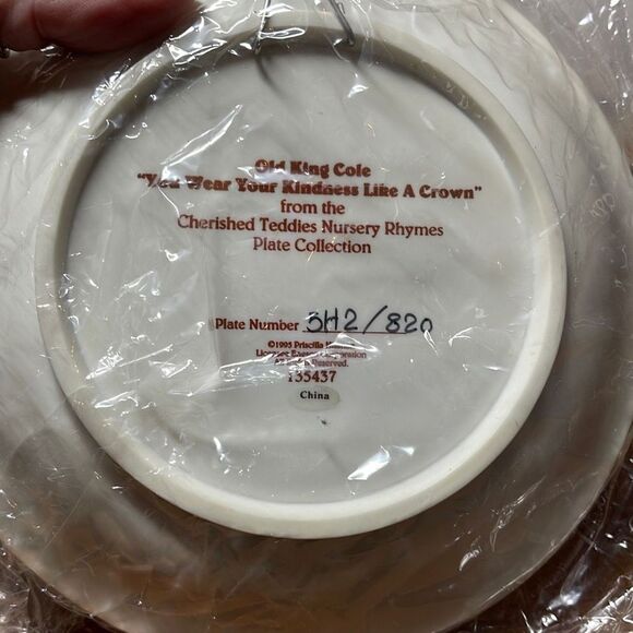 Cherished Teddies Old King Cole You Wear Your Kindness like a Crown Plate - Picture 5 of 5